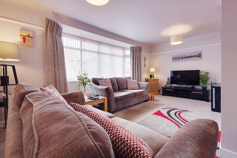 79 Bradpole Road, Bournemouth, BH8 9NY