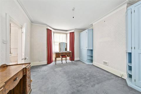 32 Forest Road, Richmond, TW9 3BZ