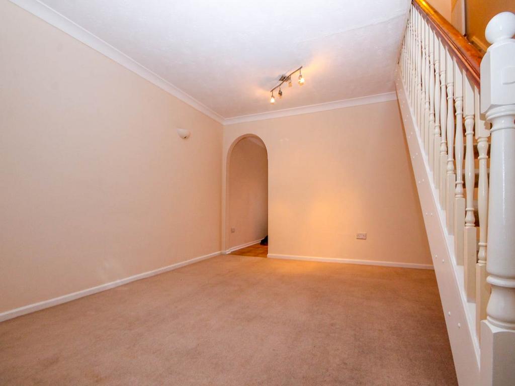 Priory View Road, Burton, Christchurch 2 bed terraced house £1,150