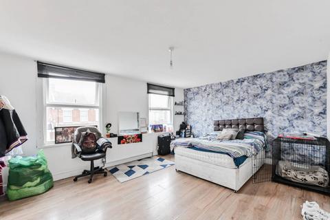 3 South Grove, London, N15 5QG