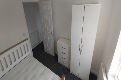4 bedroom apartment to rent, 8 Rai Court, Trinity Street, Leamington Spa