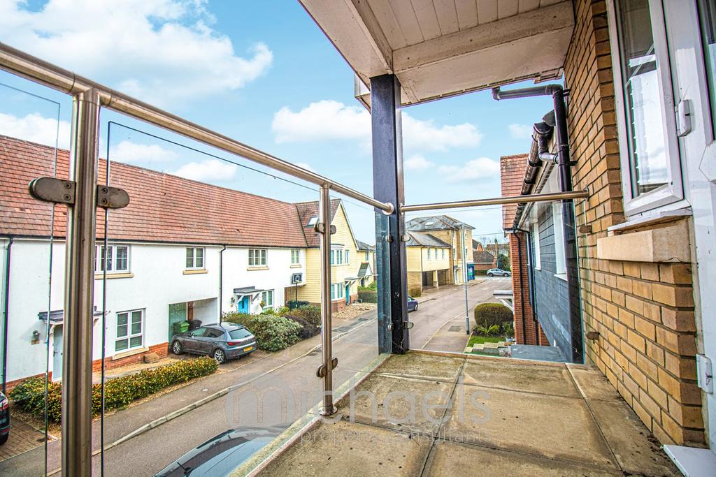 Foundry Way, Rayne, Braintree, CM77 2 bed apartment £220,000