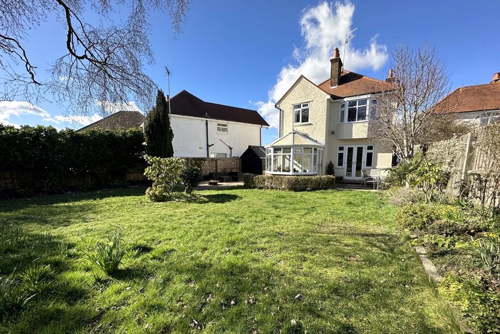 Gorsehill Crescent, Poole, BH15 3 bed detached house £575,000
