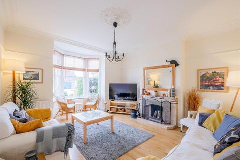 27 Bracken Road, Brighouse, HD6 2HX