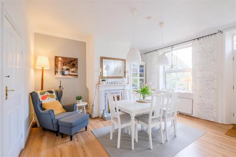 27 Bracken Road, Brighouse, HD6 2HX