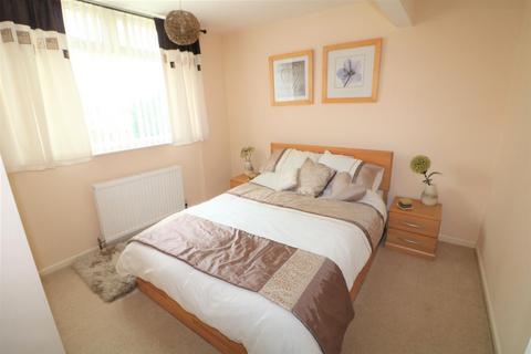 24 Castlefields Crescent, Brighouse, HD6 3PD