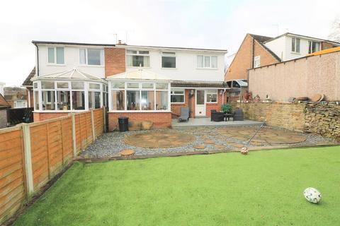 24 Castlefields Crescent, Brighouse, HD6 3PD
