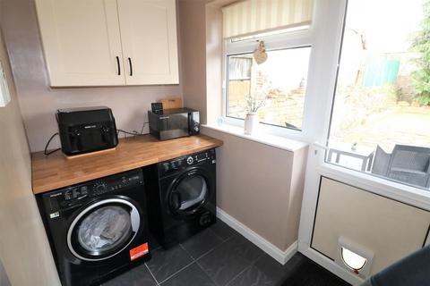 24 Castlefields Crescent, Brighouse, HD6 3PD