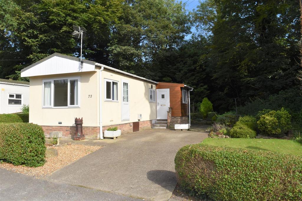 Quarry Moor Park, Harrogate Road, HG4... 2 bed park home £105,000