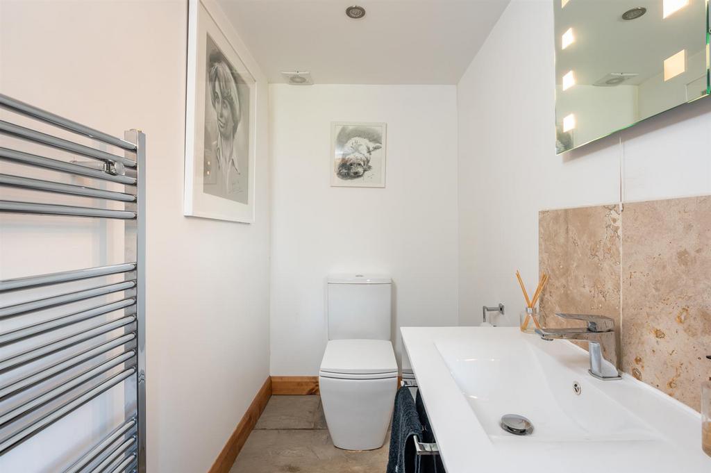 Guest cloakroom