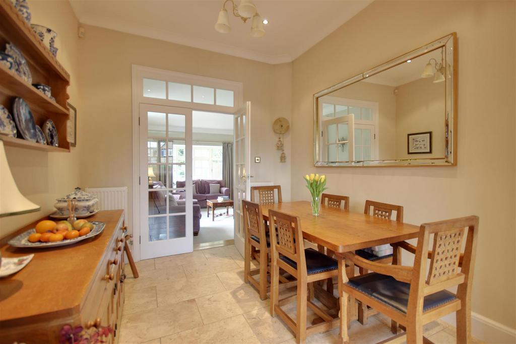 Breakfast Room
