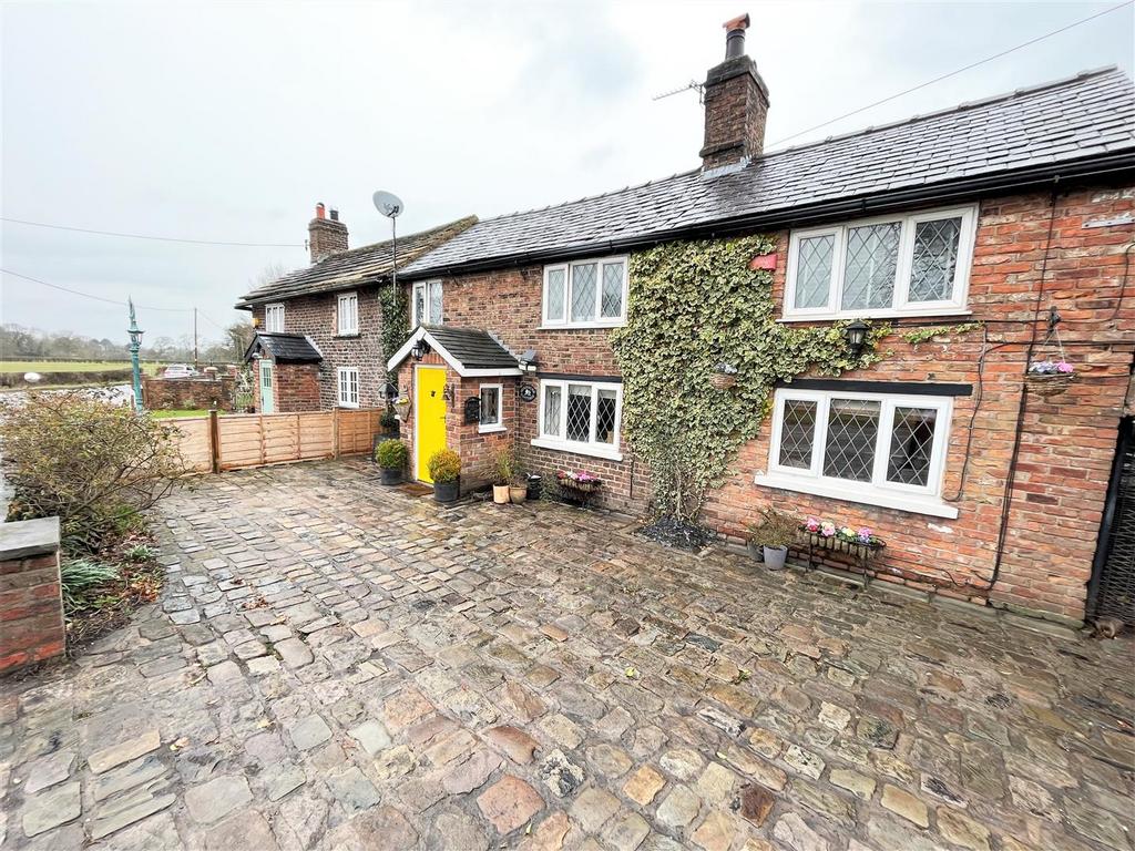 Sunshine Cottage, Bonis Hall Lane, Prestbury 3 bed cottage for sale £550,000