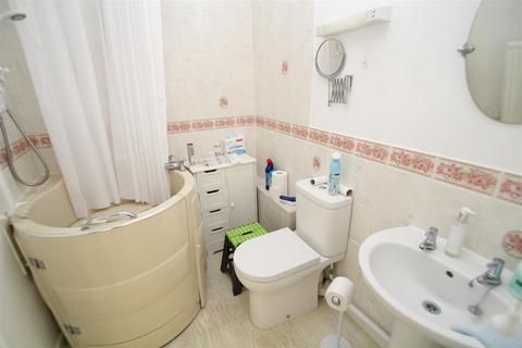 24 Arundel Close, Swindon, SN3 1JG
