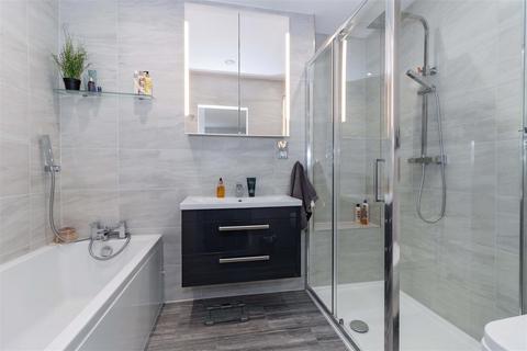 8 Banstead Close, Goring By Sea, Worthing, BN12 4HS