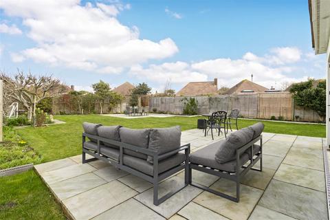 8 Banstead Close, Goring By Sea, Worthing, BN12 4HS