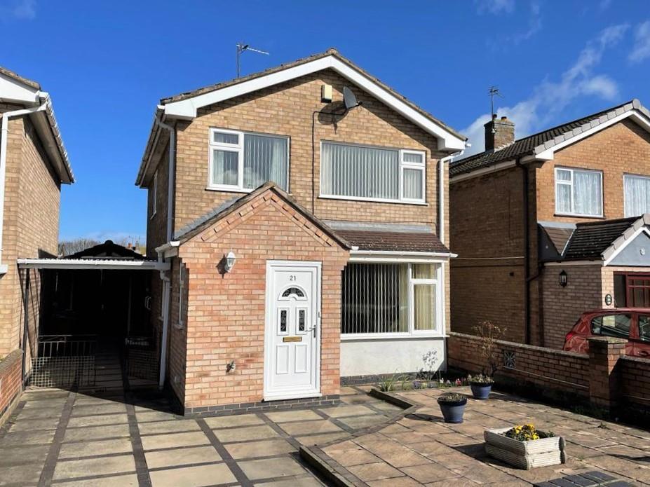 Raynham Drive, Loughborough 3 bed detached house for sale £310,000