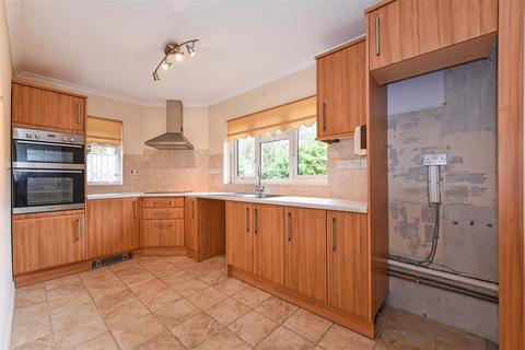 2 bedroom flat for sale - Micheldever Road, Andover
