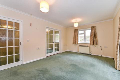 2 bedroom flat for sale - Micheldever Road, Andover