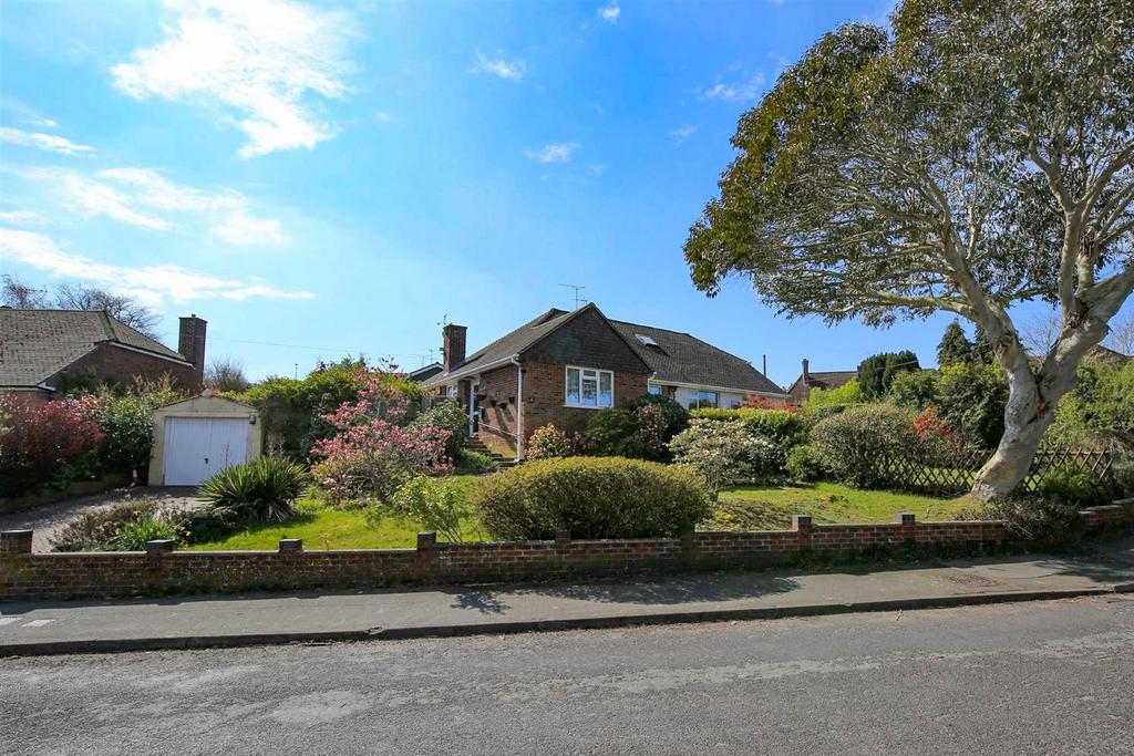 Lingfield Road, Borough Green 2 bed semidetached bungalow for sale £