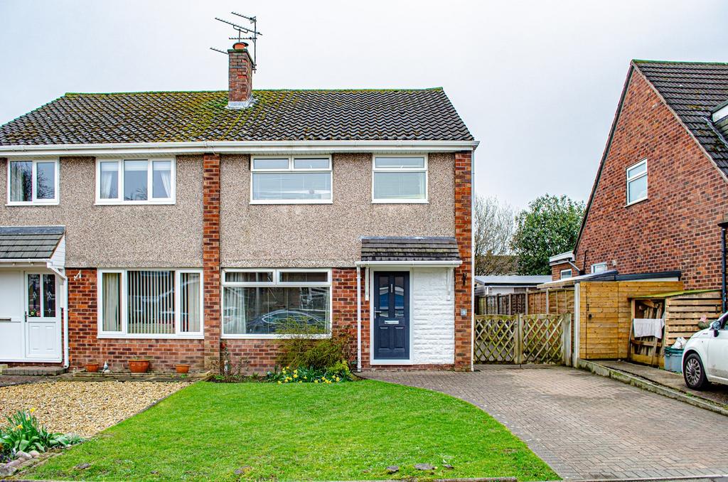Egerton Avenue, Hartford, Northwich, CW8 3 bed semidetached house for