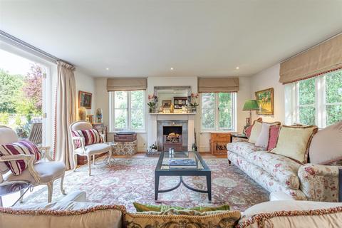 Manor Farm Cottage Rye Grove, Lightwater, GU18 5SE