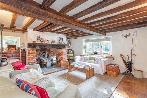 Manor Farm Cottage Rye Grove, Lightwater, GU18 5SE