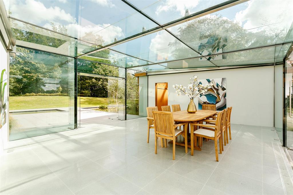 8268406-interior08.jpg