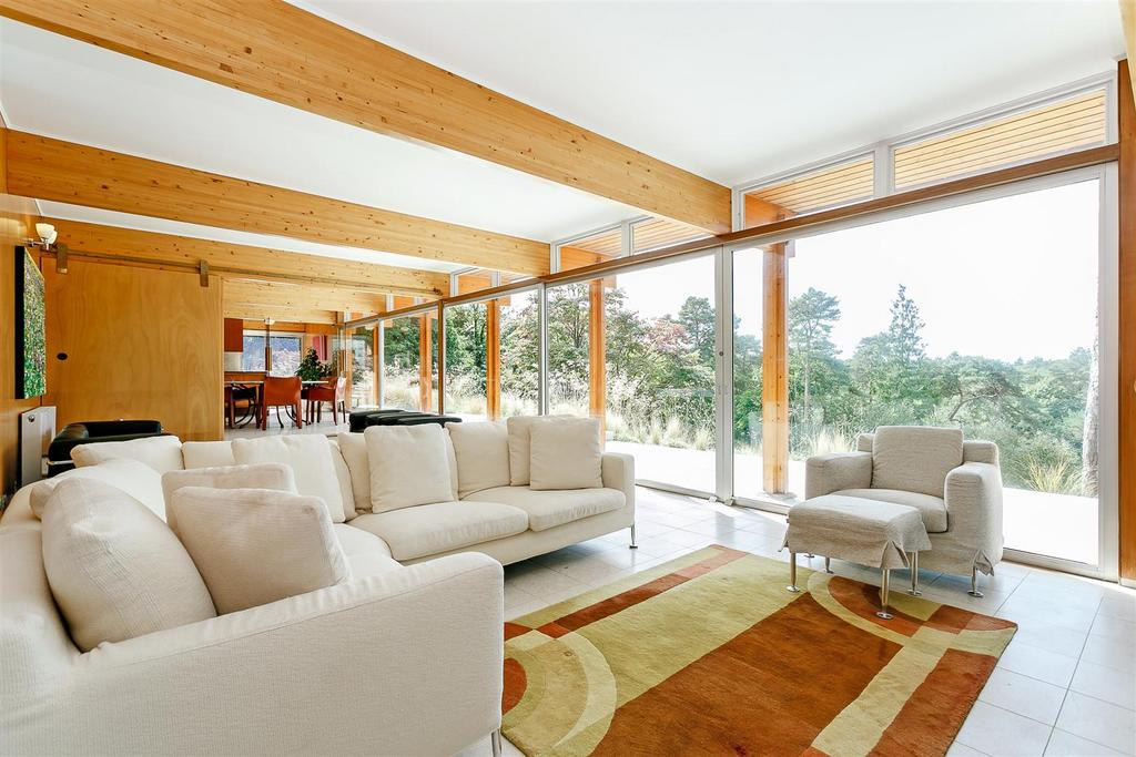 8268406-interior10.jpg