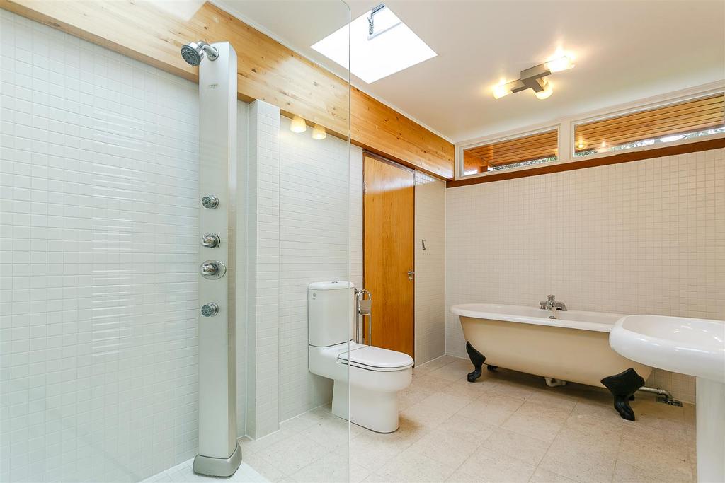 8268406-interior25.jpg