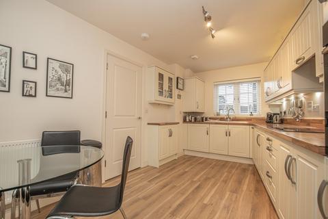 3 bedroom terraced house for sale - Dame Mary Walk, Halstead, CO9