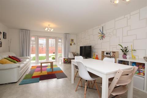33 Bunker Square, Exeter, EX2 7SH