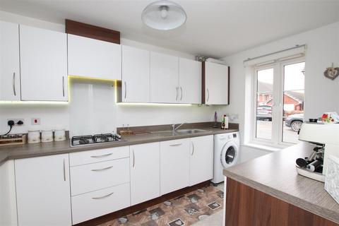 33 Bunker Square, Exeter, EX2 7SH