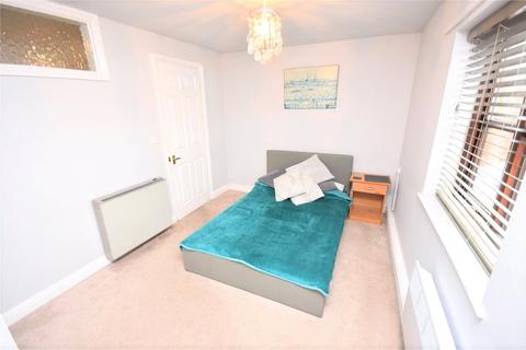 1 bedroom apartment for sale - Elmdon Court, Marston Green, Birmingham, West Midlands, B37