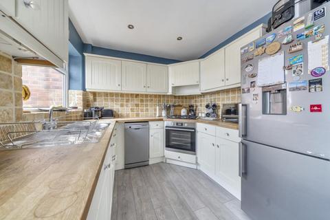 3 bedroom semi-detached house for sale - Moseley Wood Gardens, Cookridge, LS16