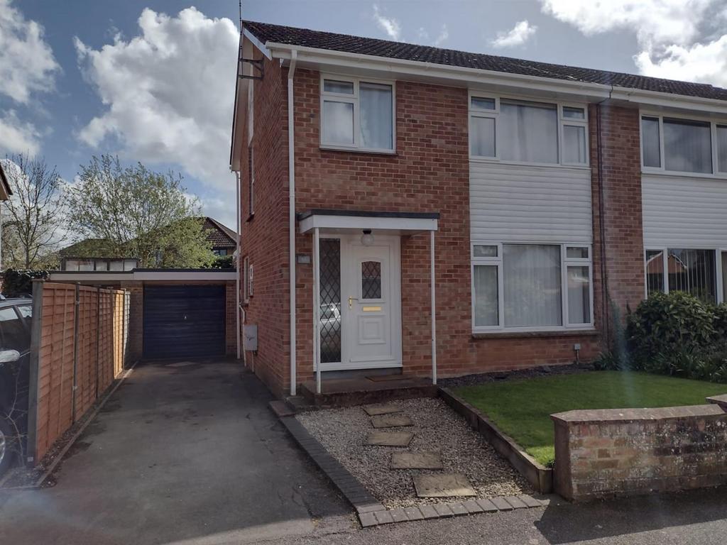 Deane Drive, Galmington, Taunton 3 bed semidetached house for sale £