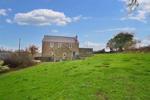 4 bedroom property with land for sale - Toch Lane, Llawhaden, Narberth