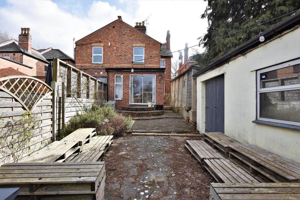 Gloucester Road, Cheltenham 6 bed semidetached house for sale £595,000