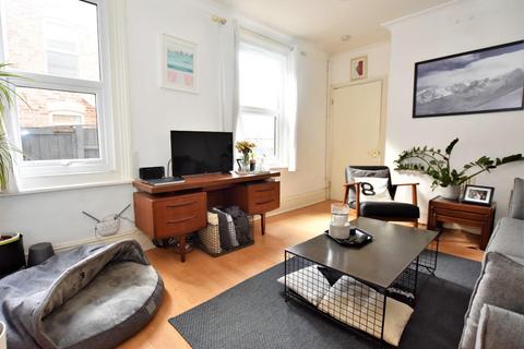 195 Gloucester Road, Cheltenham, GL51 8NJ