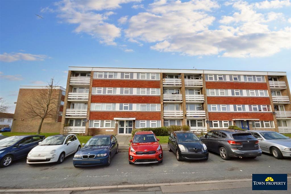 Westerham Road, Eastbourne 2 bed flat for sale £150,000