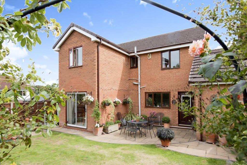 White Farm Road, Four Oaks 3 bed detached house for sale £520,000