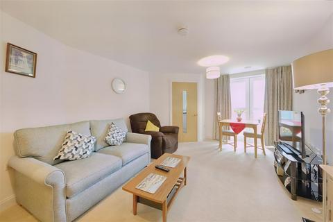 1 bedroom apartment for sale, Scalford Road, Melton Mowbray, Leicestershire. LE13 1FH