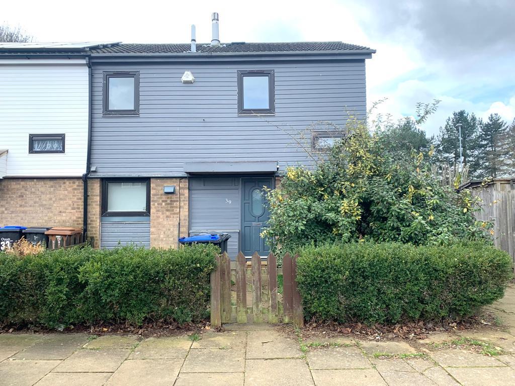 Midfield Court, Thorplands, Northampton NN3 2 bed terraced house for sale £169,995