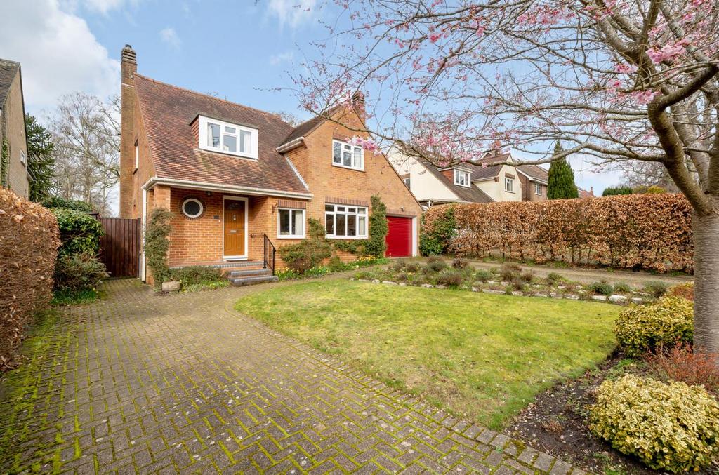 Randall Road, Hiltingbury, Chandler's Ford 4 bed detached house for