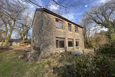 4 bedroom property with land for sale - Ffarmers, Llanwrda