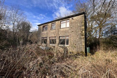 4 bedroom property with land for sale - Ffarmers, Llanwrda