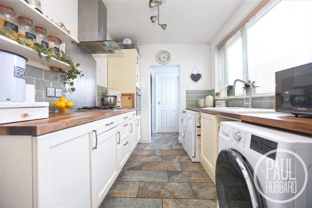 Sycamore Avenue, Lowestoft 3 bed terraced house £210,000
