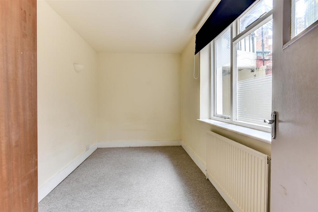 Bedroom 2.jpg