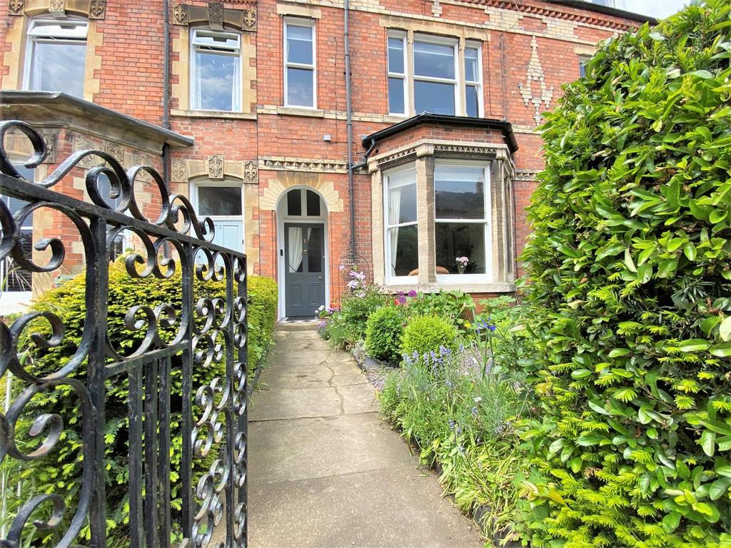 Wellington Road, Newark 4 bed townhouse for sale £350,000