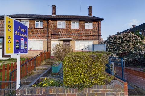 32 Frimley Crescent, New Addington, Croydon, CR0 0RH