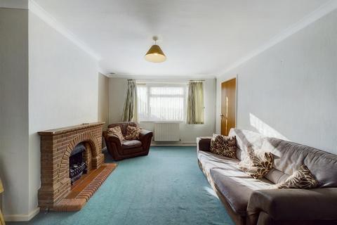 32 Frimley Crescent, New Addington, Croydon, CR0 0RH